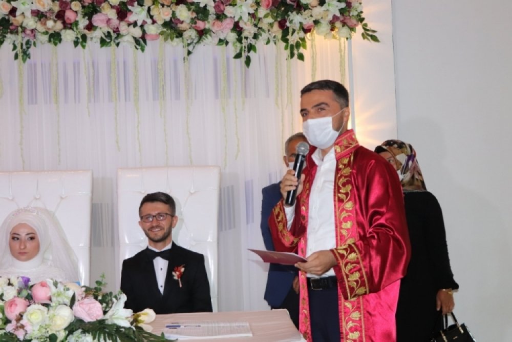 Belediye Başkanımız Çetin İle Töre Çiftinin Nikahlarını Kıydı