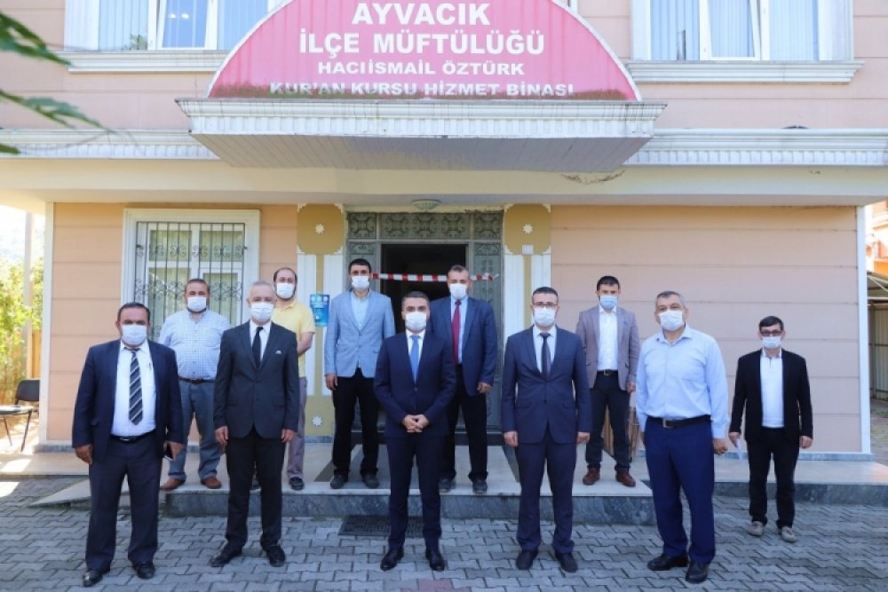 İlçemizde Görev Yapan Din Görevlilerin "Camiler ve Din Görevlileri Haftası"Kutlandı